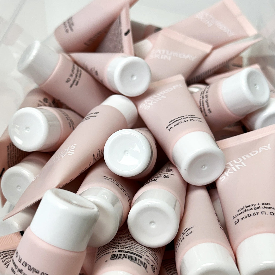 Saturday Skin Acai Berry + Oats Antioxidant Gel Cleanser – 20 ml / 0.67 fl oz – Bulk Lot (111 pcs)