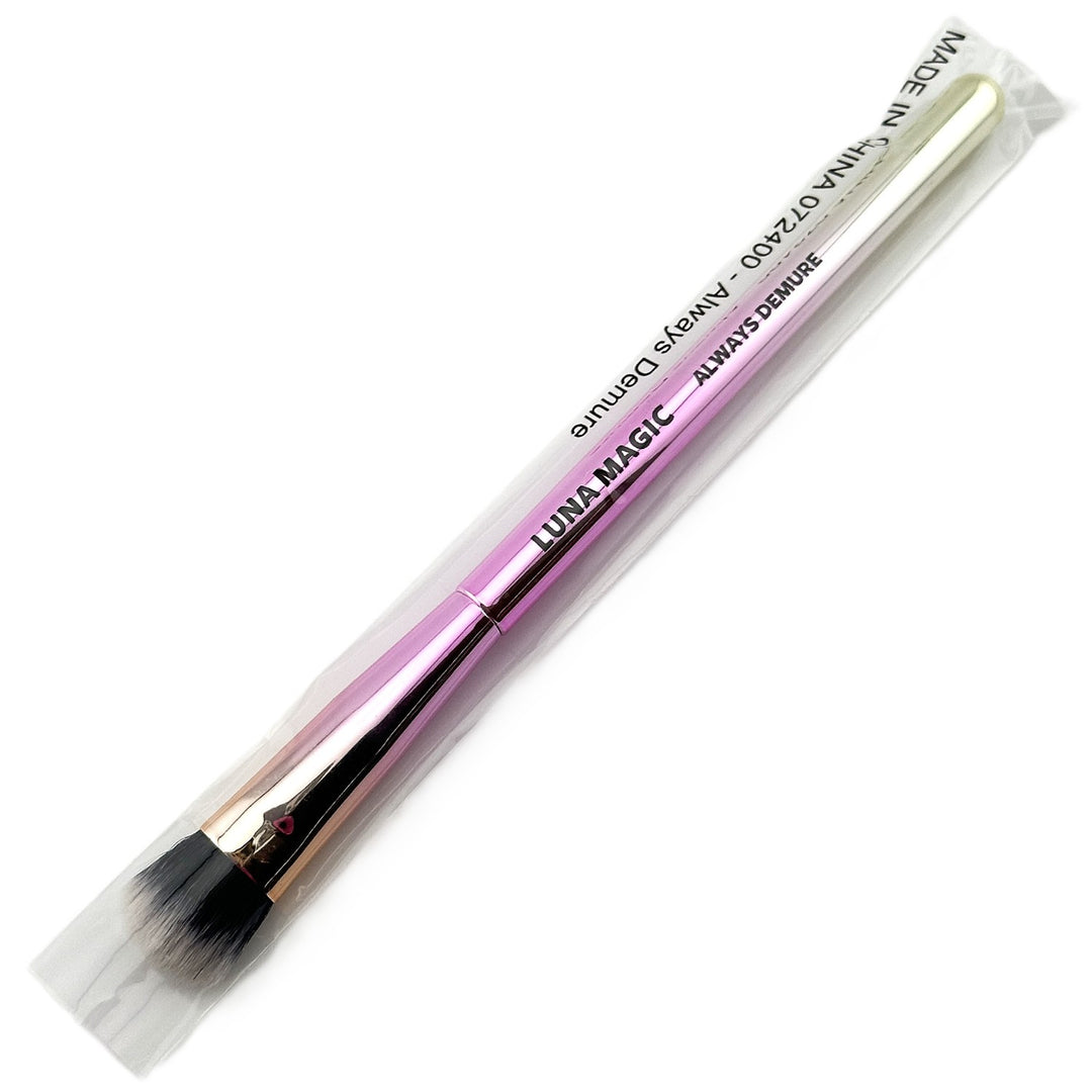 LUNA MAGIC ALWAYS DEMURE 072400 Face Makeup Brush - Soft & Precise – Cosmetics | Glam Command